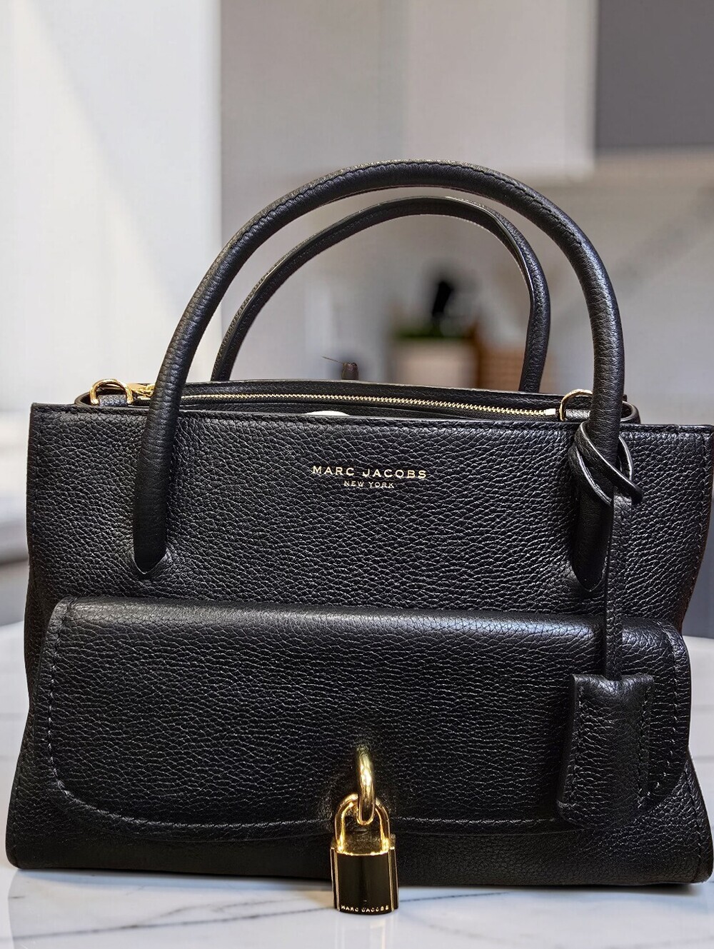 Marc Jacobs Lock That Leather Tote